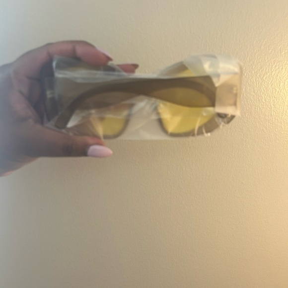 Bold Yellow Lens Sunglasses-Y2K - Picture 7 of 9